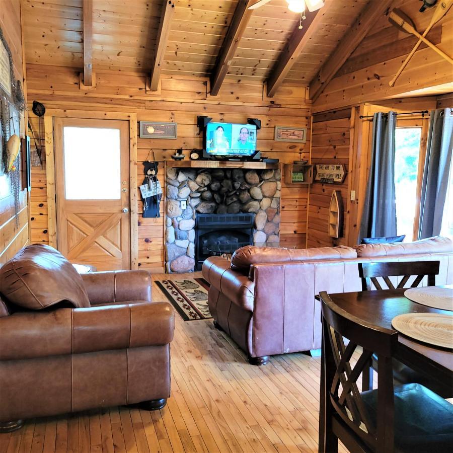 Skinny Dippin'-River Front- Free Tickets-Dog Friendly-Sleeps 6 Pigeon Forge Extérieur photo